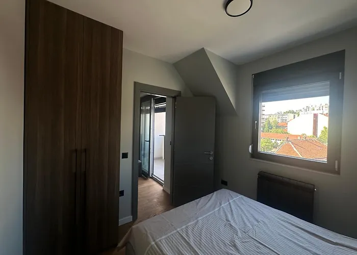 Elmora Vracar Juzni Bulevar Belgrad